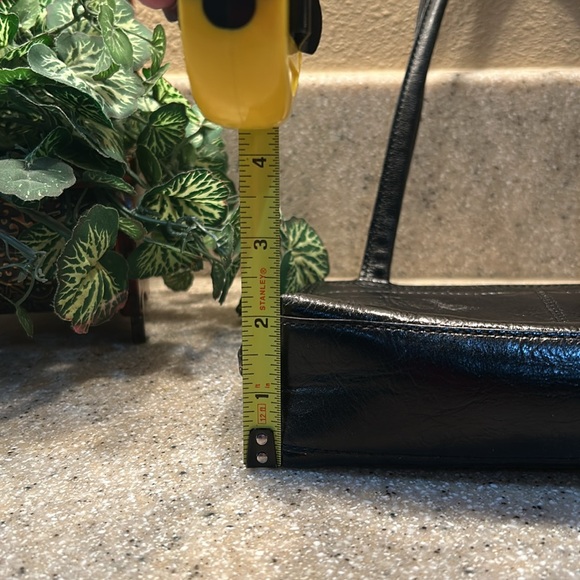 EUC Vtg HOBO International Polished Black Leather Mini Handbag - RARE FIND - Picture 5 of 16